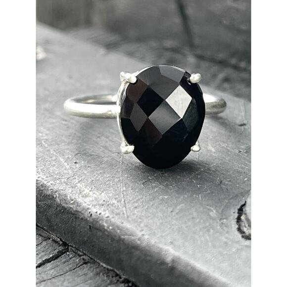 Sterling Silver Faceted Oval Black Onyx Ring Gothic Romantic Size 7 Prong Set - Picture 1 of 11